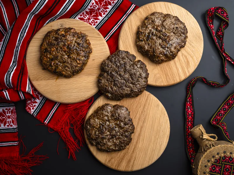 Party Pack Trafika — 1 kg platter with a mix of pljeskavica, for sharing